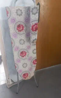 میز اتو ایستاده