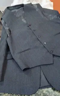 کت شلوار خاکستری