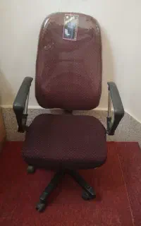 صندلی چرخ دار، صندلی اداری درحد نو