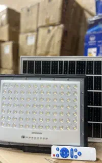 پرژکتور ۱۰۰۰ وات خورشیدی