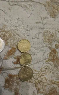 تعدادی سکه قدیمی
