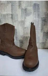 کفش کار ردوینگ امریکایی(مدل پیکاس) نو سایز ۴۳