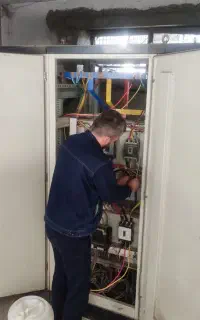برقکار ساختمان
