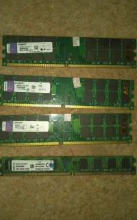 چهار عدد رم ۲ گیگ ddr2 kingston