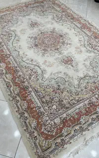 یک تخته فرش۹و یک عدد۶متری ست هم فقط ۱۰ تومن سالم