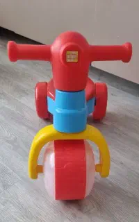 سه چرخه و وسایل بچگانه