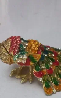دو عدد طاووس برنزی