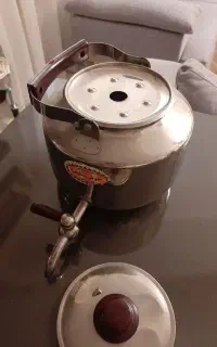 کتری استیل شیر دار