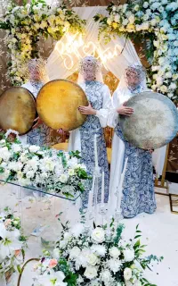 دفنواز ی نوازنده خانم سازهای کوبه ای و دی جی بانو