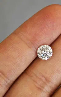الماس موزانایت