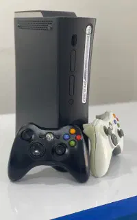 کنسول بازی xbox 360 + دو دسته + به همراه بازی