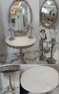 آیینه و شمعدانی برنجی با سنگ مرمر عروس
