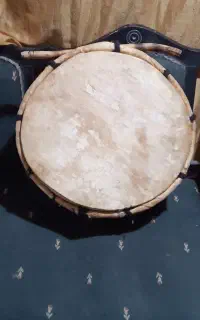 دوهل چوبی قدیمی. فروشی