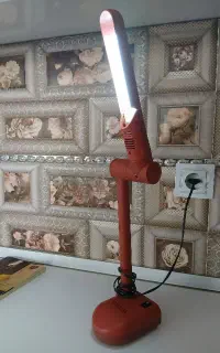 چراغ مطالعه با قابلیت چرخش ۳۶۰ درجه
