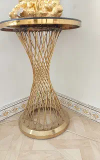میز طلایی