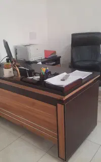 میز و صندلی اداری در حد نو