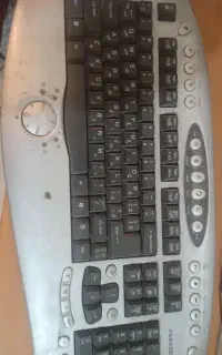یک عدد کیبورد