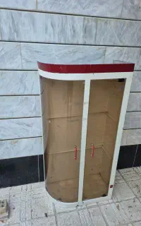 بوفه ویترین فلزی ایستاده با درب شیشه ای