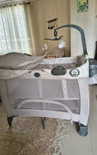 تخت و پارک نوزاد آمریکایی graco