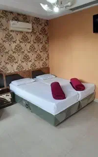 کاروان مشهد مقدس