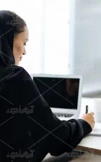 کارمند اداری