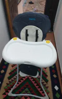 صندلی غذا کودک در حد نو