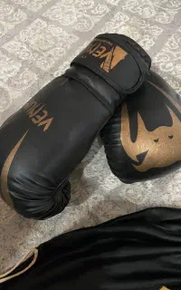 کاملا نو دست کش و شورت تک و مچ بند