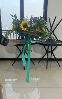 دسته گل بسیار زیبا و سر حال