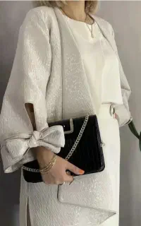 فروشنده خانم