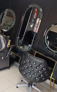آینه و کنسول صندلی اصلاح سرشور