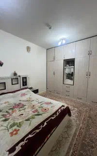 ۱۱۰ متر سه خواب / جنب مرکز خرید مادر