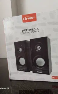 یک عدد اسپیکر
