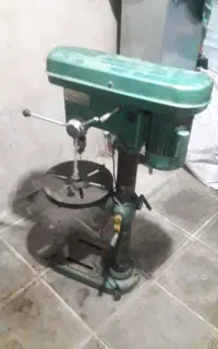 دستگاه کار آلومنیوم سازی