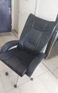 صندلی اداری چرخی