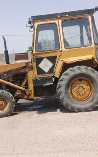 فروش یک دستگاه بیل بکهو