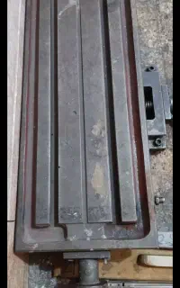 میز صلیبی.
