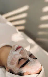 فیشیال تخصصی باقیمت مناسب،پاکسازی و شفاف‌سازی پوست
