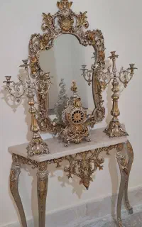 آیینه و شمعدان