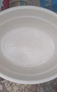 تشت وان بزرگ کرم رنگ و آبکش