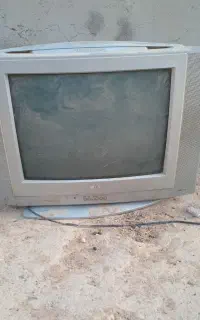 دوتلویزیون 21و14 بدون کنترل