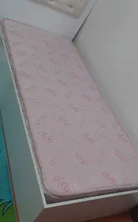 تخت تک نفره