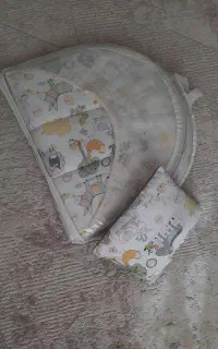 تشک. پشه بند. تشک و پتو مسافرتی. بالشت شیردهی