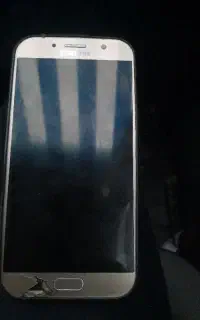گوشی a7تاج ال‌سی‌دی شکسته