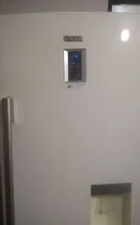 یخچال فریزر سینجر سالم فقط شارژ کاز میخواد