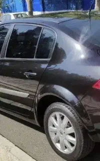 مگان اتومات ۲۰۰۰