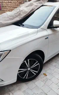 ماشین ام جی ۵ صفر