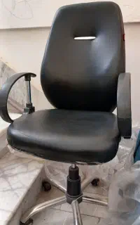 صندلی اداری در حد نو