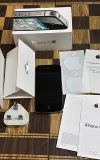 آیفون 4s مشکی با انتقال مالکیت