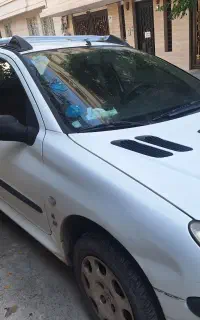 ۲۰۶ صندوق دار بسیار تمیز مدل ۱۳۹۰