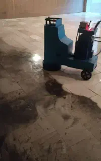 کفساب سنگ ساب  کف ساب کفصاب زن نماشو نظافت پله